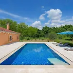 Holiday home Kovac Sveti Petar u Sumi